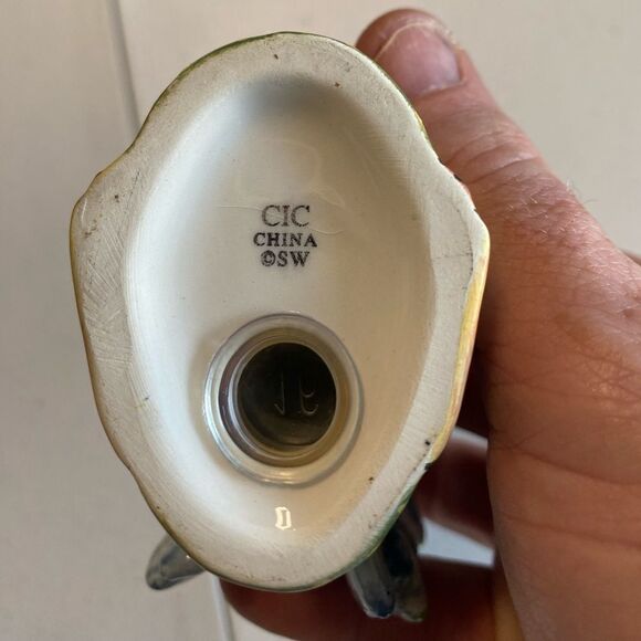 EUC Vintage Rooster Chicken Salt Shaker - Picture 6 of 6